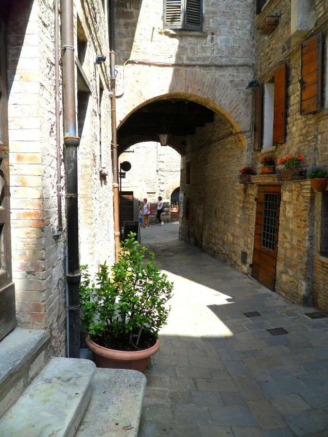 Affittacamere In Centro Gubbio Zewnętrze zdjęcie